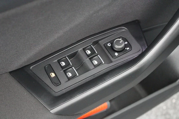 Volkswagen T-Roc - Afbeelding 14 van 30
