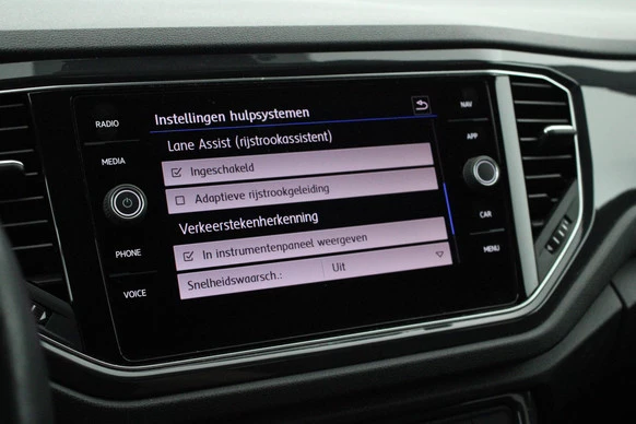 Volkswagen T-Roc - Afbeelding 25 van 30