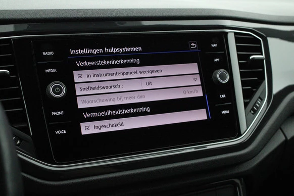 Volkswagen T-Roc - Afbeelding 26 van 30