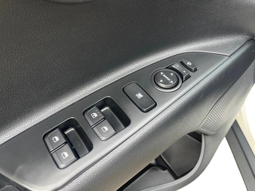 Kia Stonic - Afbeelding 11 van 28