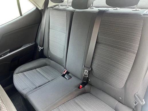 Kia Stonic - Afbeelding 24 van 28