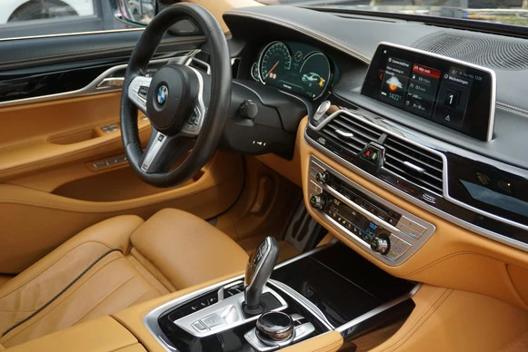 BMW 7 Serie - Afbeelding 8 van 30