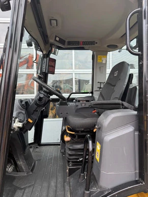 Caterpillar  - Afbeelding 15 van 28