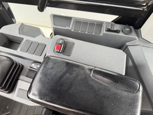 Caterpillar  - Afbeelding 17 van 28