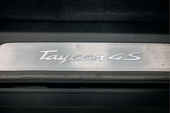 Porsche Taycan - Afbeelding 13 van 30