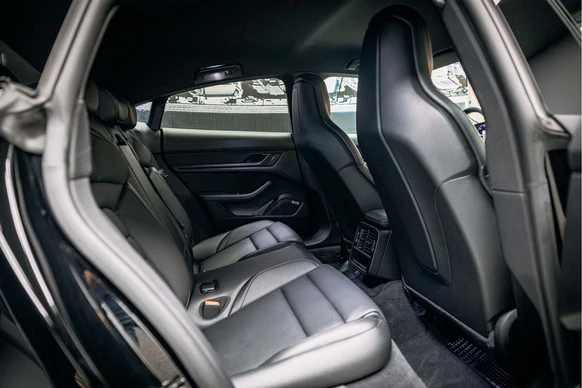 Porsche Taycan - Afbeelding 17 van 30