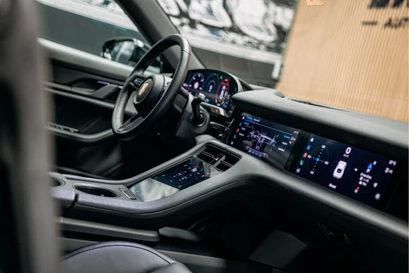 Porsche Taycan - Afbeelding 19 van 30