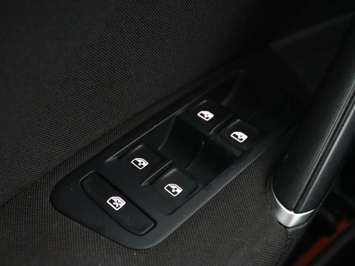 Volkswagen Golf - Afbeelding 14 van 30