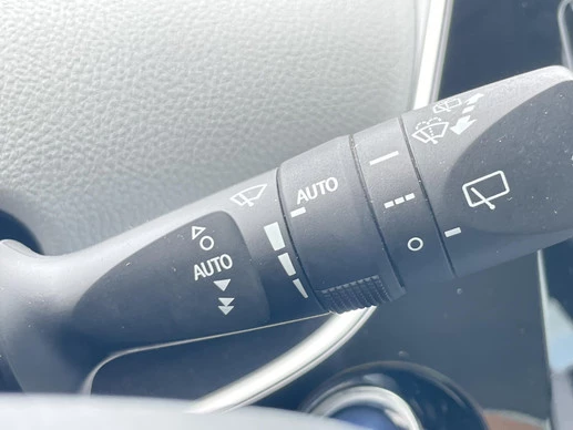 Toyota Prius - Afbeelding 15 van 30