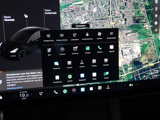 Tesla Model 3 - Afbeelding 12 van 30
