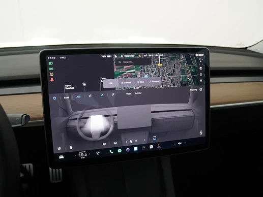 Tesla Model 3 - Afbeelding 14 van 30