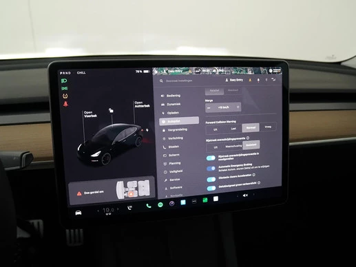 Tesla Model 3 - Afbeelding 24 van 30