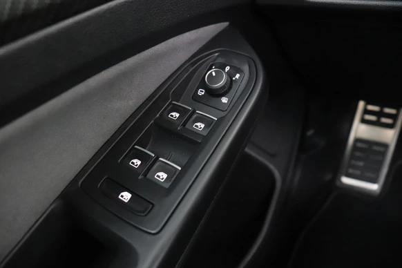 Volkswagen Golf - Afbeelding 16 van 26