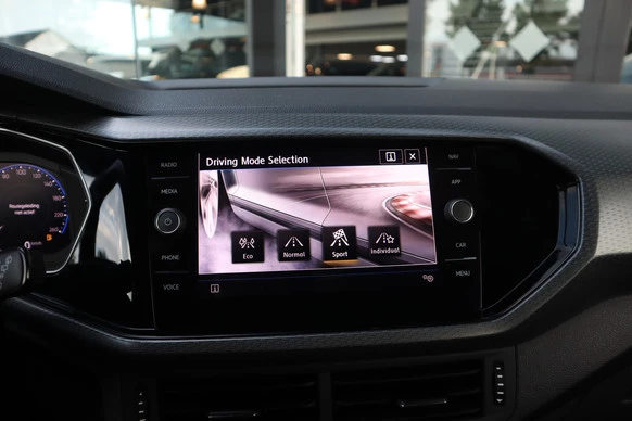 Volkswagen T-Cross - Afbeelding 16 van 30