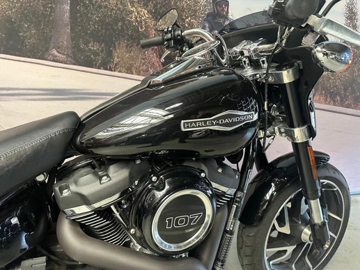 Harley-Davidson Sport Glide - Afbeelding 8 van 11