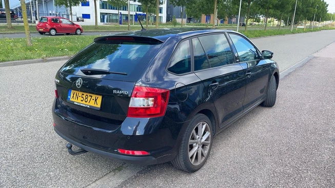 Škoda Rapid - Afbeelding 2 van 6
