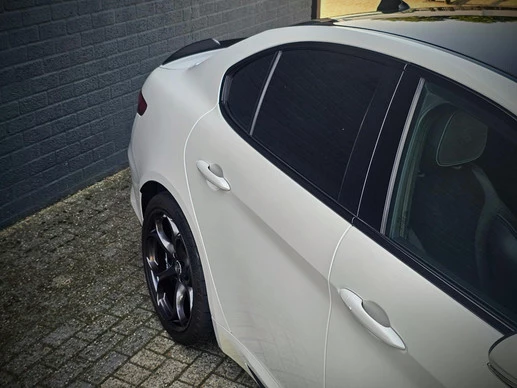 Alfa Romeo Giulia - Afbeelding 8 van 12