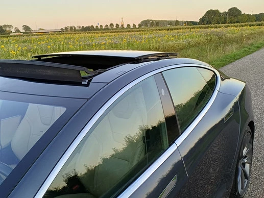 Tesla Model S - Afbeelding 15 van 30