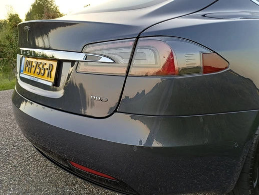 Tesla Model S - Afbeelding 19 van 30