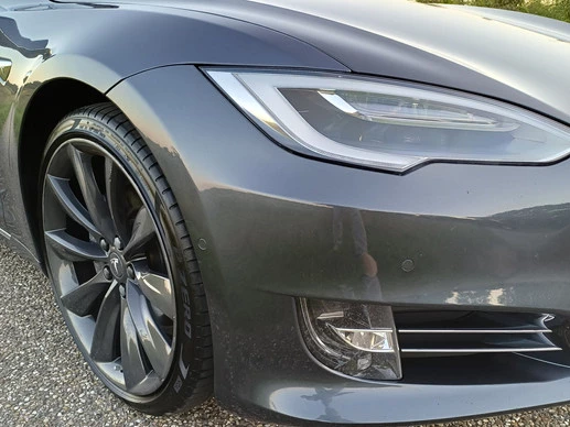 Tesla Model S - Afbeelding 25 van 30