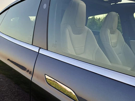 Tesla Model S - Afbeelding 28 van 30