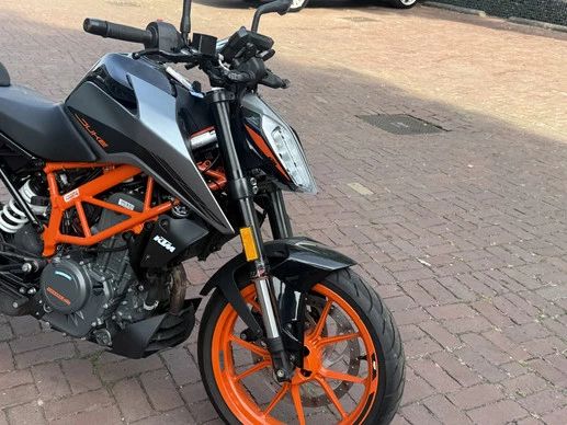 KTM 390 - Afbeelding 28 van 30