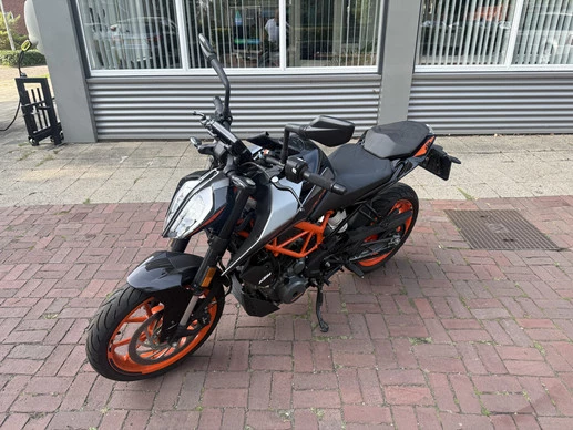 KTM 390 - Afbeelding 4 van 30