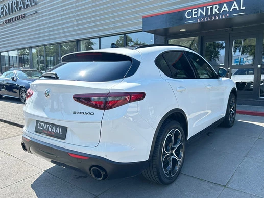 Alfa Romeo Stelvio - Afbeelding 22 van 30