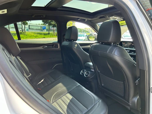 Alfa Romeo Stelvio - Afbeelding 27 van 30