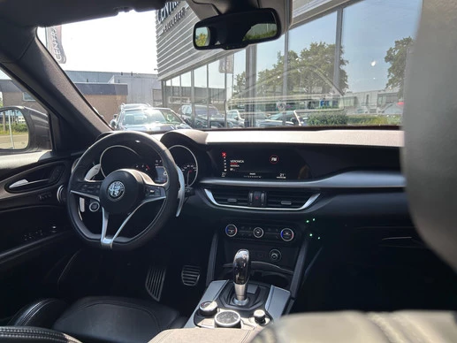 Alfa Romeo Stelvio - Afbeelding 28 van 30