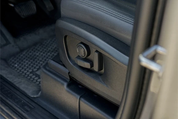 Land Rover Defender - Afbeelding 24 van 30