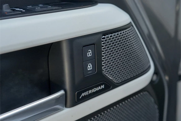 Land Rover Defender - Afbeelding 26 van 30