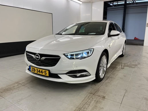 Opel Insignia - Afbeelding 1 van 8