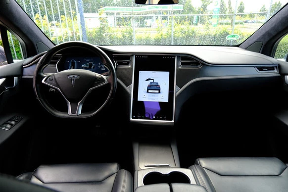 Tesla Model X - Afbeelding 18 van 30