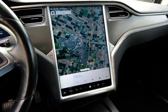 Tesla Model X - Afbeelding 25 van 30