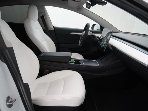 Tesla Model 3 - Afbeelding 3 van 30
