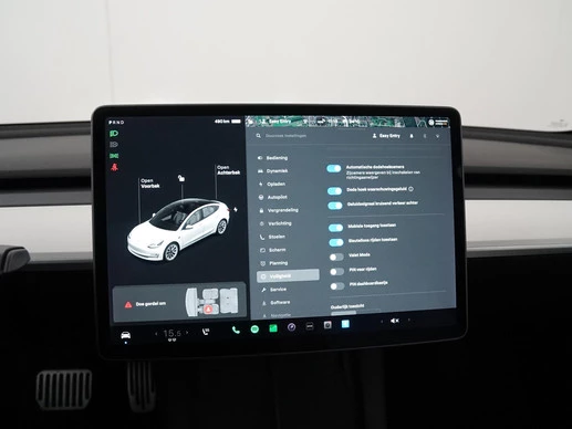 Tesla Model 3 - Afbeelding 24 van 30