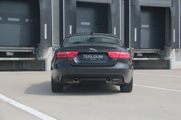 Jaguar XE - Afbeelding 8 van 30