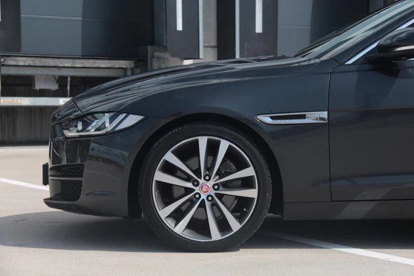 Jaguar XE - Afbeelding 11 van 30