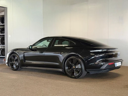 Porsche Taycan - Afbeelding 6 van 30