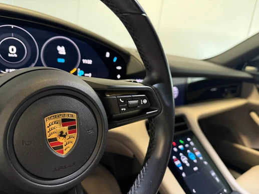 Porsche Taycan - Afbeelding 18 van 30