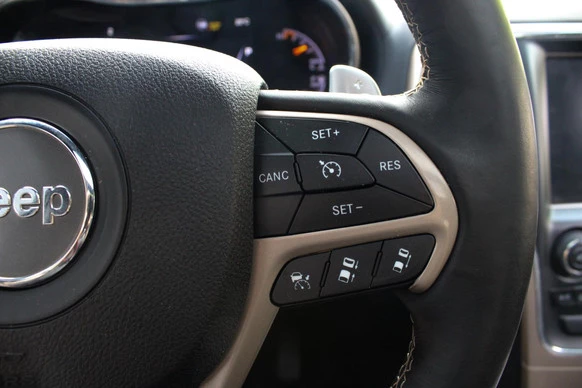 Jeep Grand Cherokee - Afbeelding 18 van 24