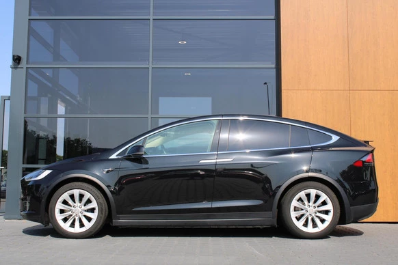 Tesla Model X - Afbeelding 2 van 14