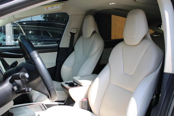 Tesla Model X - Afbeelding 5 van 14
