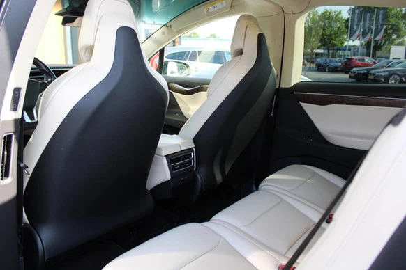Tesla Model X - Afbeelding 6 van 14
