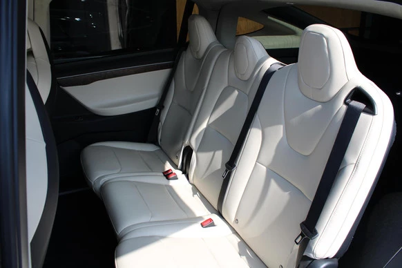 Tesla Model X - Afbeelding 11 van 14