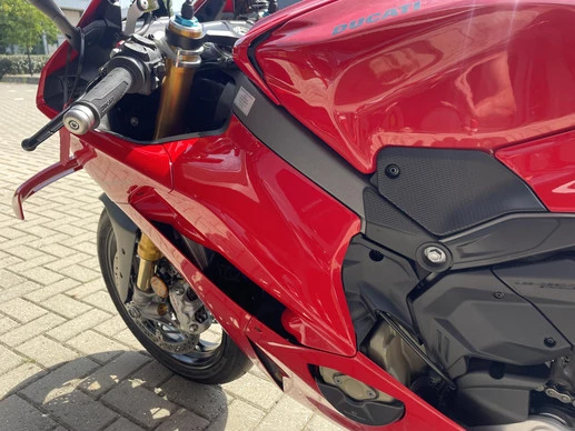 Ducati Panigale V4 - Afbeelding 12 van 18