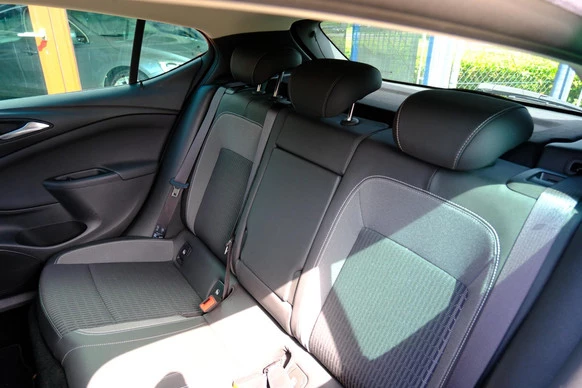 Opel Astra - Afbeelding 25 van 30