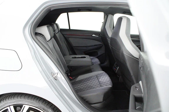 Volkswagen Golf - Afbeelding 9 van 30