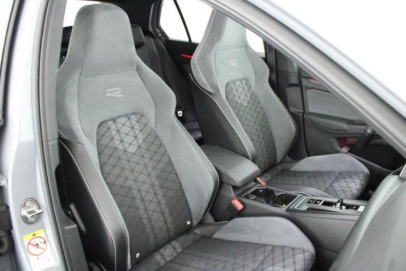 Volkswagen Golf - Afbeelding 17 van 30